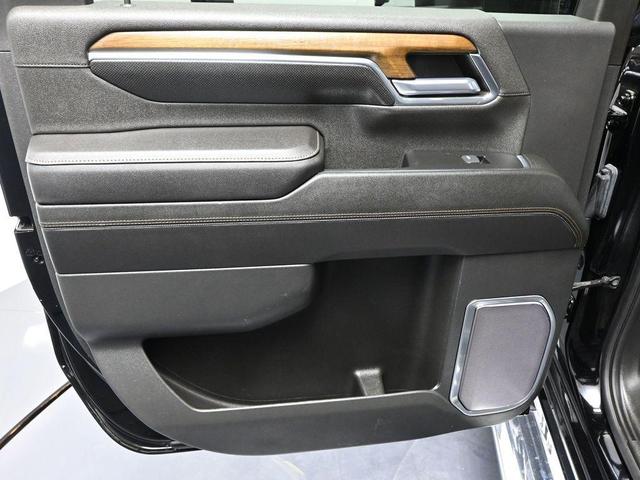 Photo of 2024 Black Chevrolet Silverado 2500