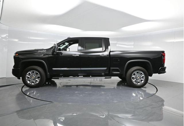 Photo of 2024 Black Chevrolet Silverado 2500