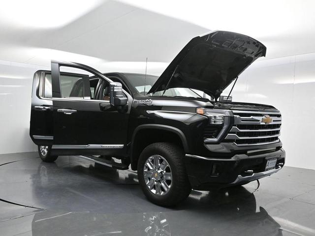 Photo of 2024 Black Chevrolet Silverado 2500