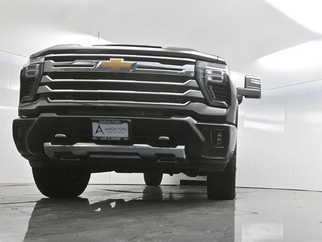 Photo of 2024 Black Chevrolet Silverado 2500