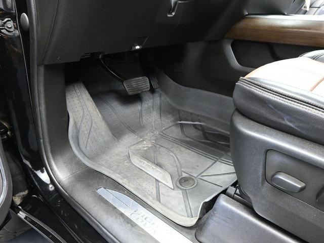 Photo of 2024 Black Chevrolet Silverado 2500