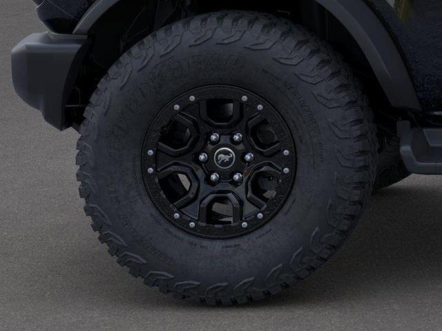 Photo of 2025 Shadow Black Ford Bronco