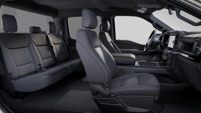 Photo of 2025 Oxford White Ford F-150