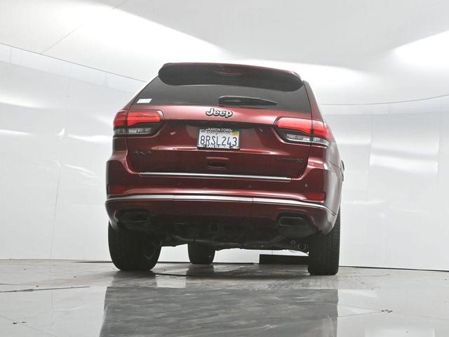 Photo of 2020 Velvet Red Pearlcoat Jeep Grand Cherokee