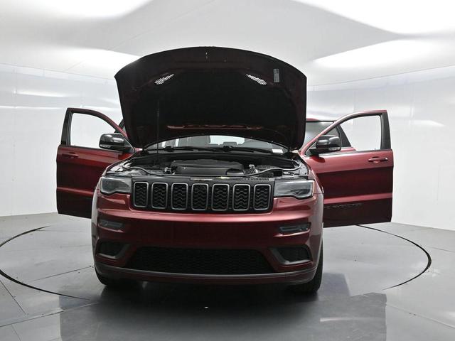 Photo of 2020 Velvet Red Pearlcoat Jeep Grand Cherokee