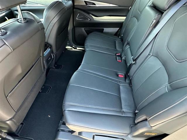 Photo of 2025 Mineral Black INFINITI QX60