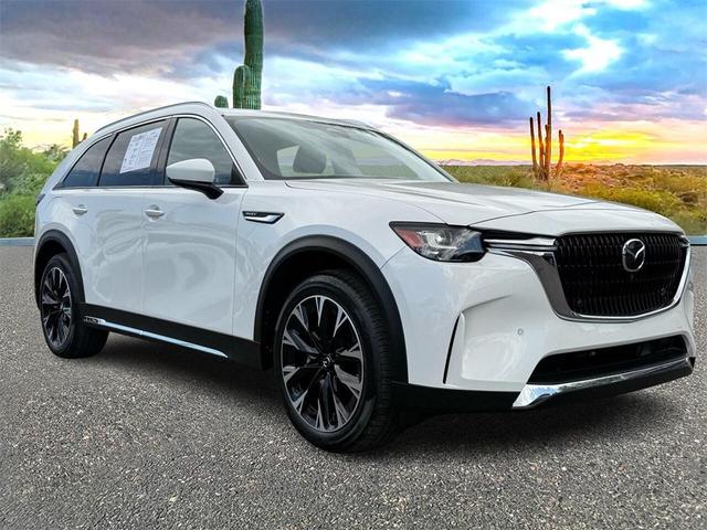 Photo of 2024 Rhodium White Premium Mazda CX-90 PHEV