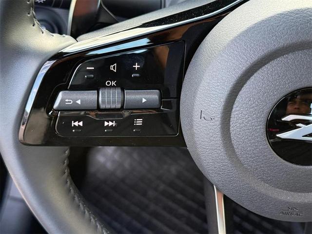Photo of 2025 Black Diamond Pearl Nissan Z