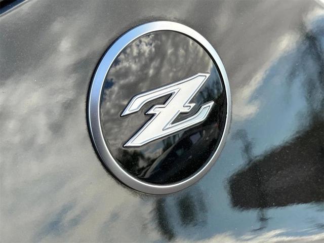Photo of 2025 Black Diamond Pearl Nissan Z