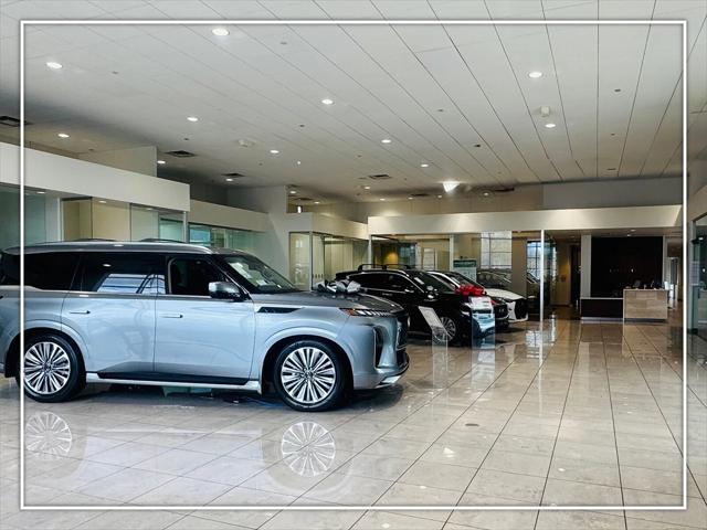 Photo of 2025 Mineral Black INFINITI QX60