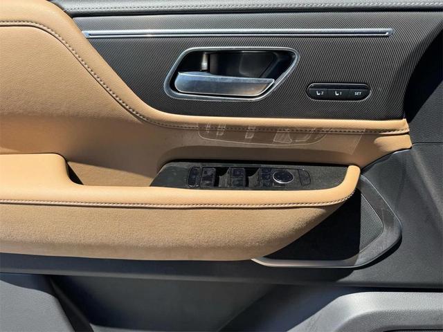 Photo of 2025 Black Obsidian INFINITI QX80