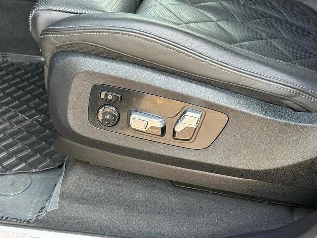 Photo of 2024 Gray BMW X5