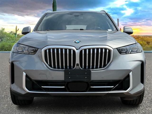Photo of 2024 Gray BMW X5