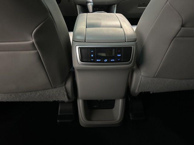 Photo of 2017 Celestial Silver Metallic Toyota Highlander