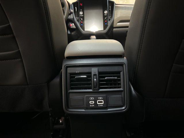 Photo of 2025 Magnetite Gray Metallic Subaru Forester