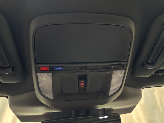 Photo of 2025 Magnetite Gray Metallic Subaru Forester