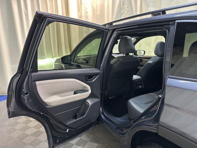 Photo of 2025 Magnetite Gray Metallic Subaru Forester