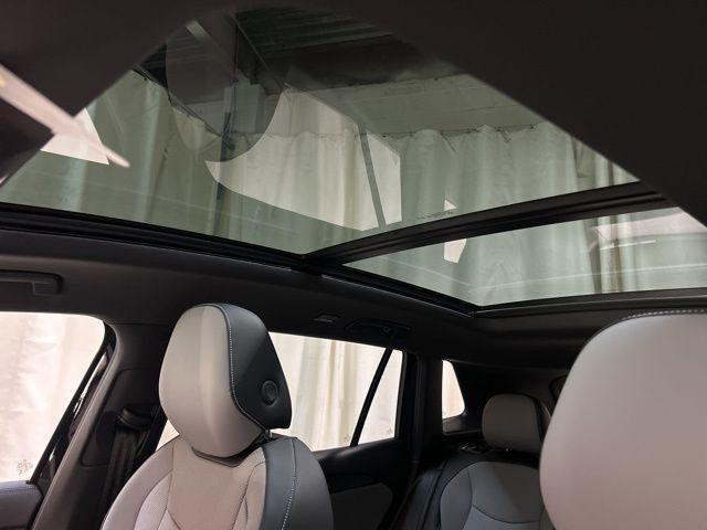 Photo of 2025 Deep Black Pearl Volkswagen Tiguan