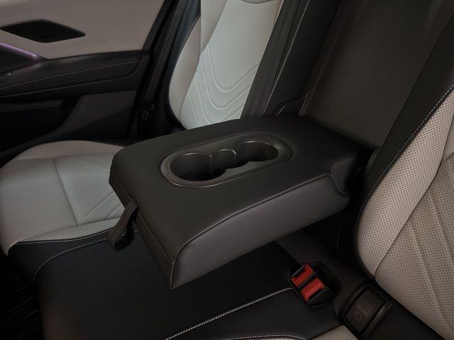 Photo of 2025 Pure White Volkswagen Tiguan
