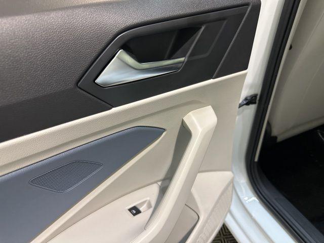 Photo of 2026 Opal White Pearl Volkswagen Jetta