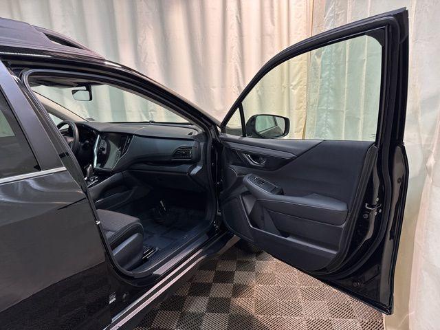 Photo of 2025 Crystal Black Silica Subaru Outback