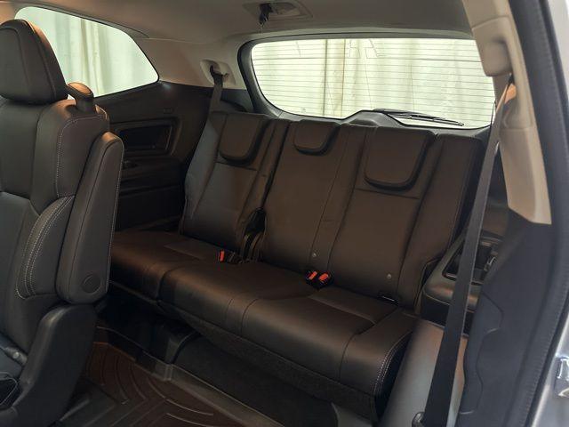 Photo of 2022 Ice Silver Metallic Subaru Ascent