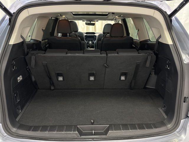 Photo of 2022 Ice Silver Metallic Subaru Ascent