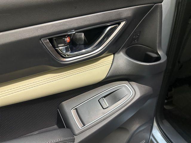 Photo of 2022 Ice Silver Metallic Subaru Ascent