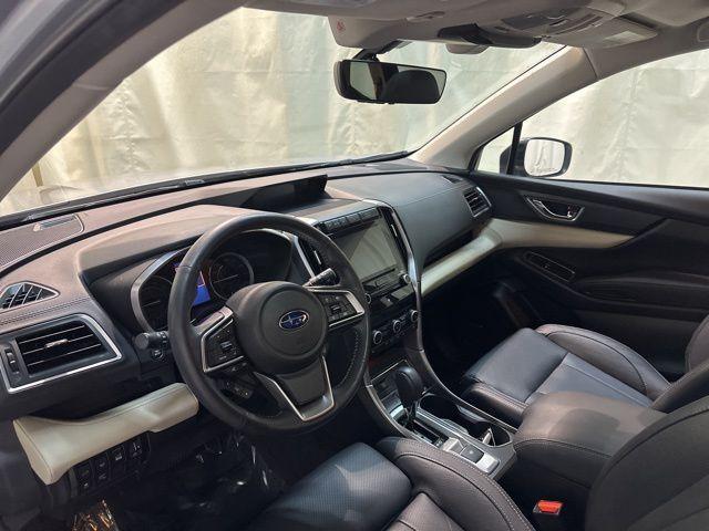 Photo of 2022 Ice Silver Metallic Subaru Ascent