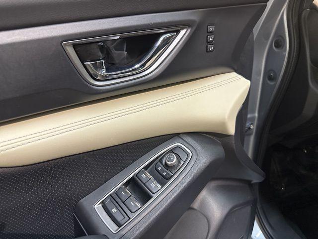 Photo of 2022 Ice Silver Metallic Subaru Ascent
