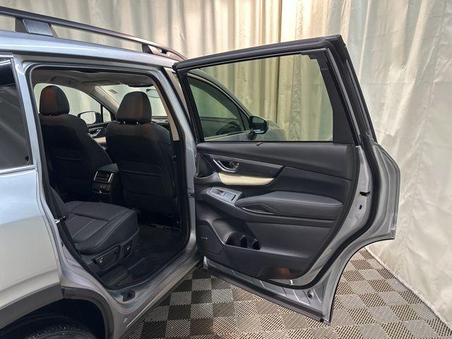 Photo of 2022 Ice Silver Metallic Subaru Ascent