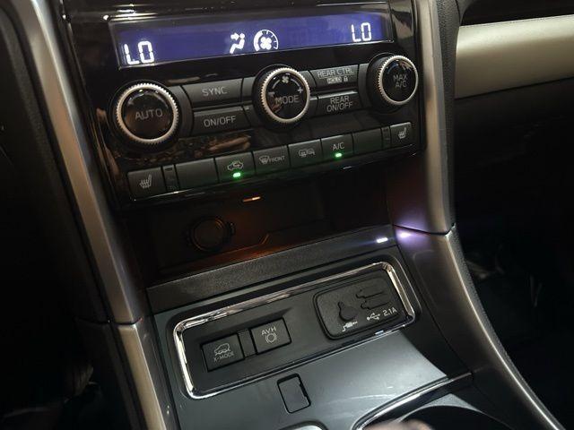 Photo of 2022 Ice Silver Metallic Subaru Ascent
