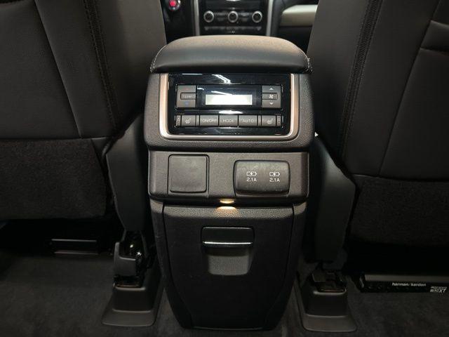 Photo of 2022 Ice Silver Metallic Subaru Ascent