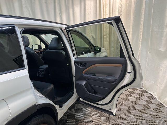Photo of 2025 Crystal White Pearl Subaru Forester