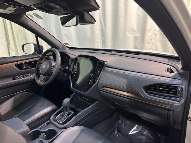 Photo of 2025 Crystal White Pearl Subaru Forester