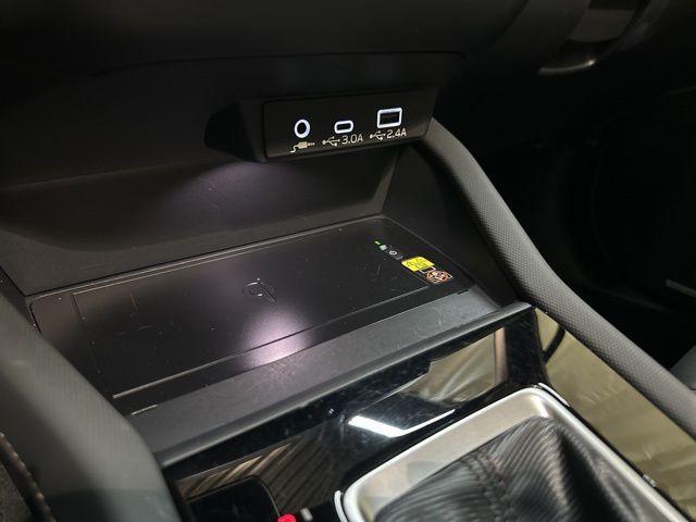 Photo of 2025 Crystal White Pearl Subaru Forester
