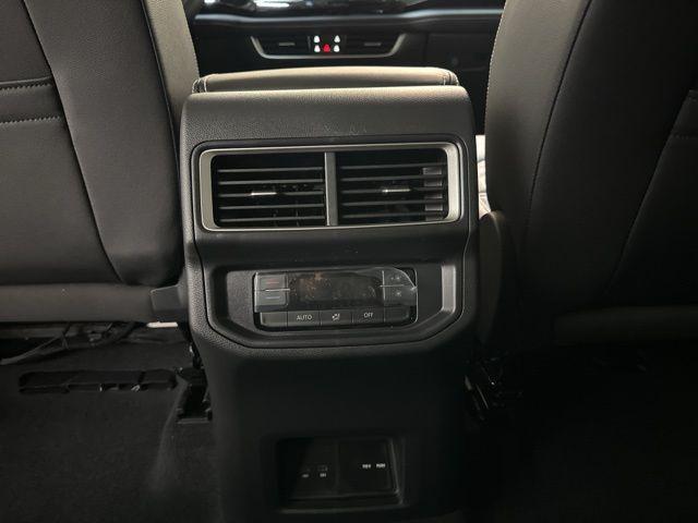 Photo of 2025 Deep Black Pearl Volkswagen Atlas