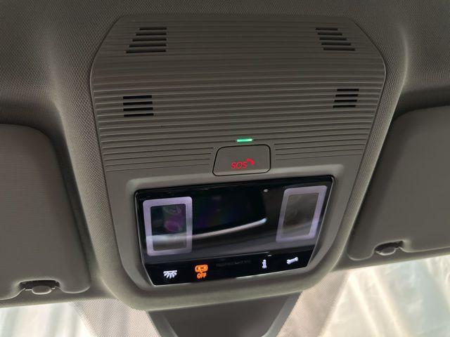 Photo of 2025 Deep Black Pearl Volkswagen Atlas