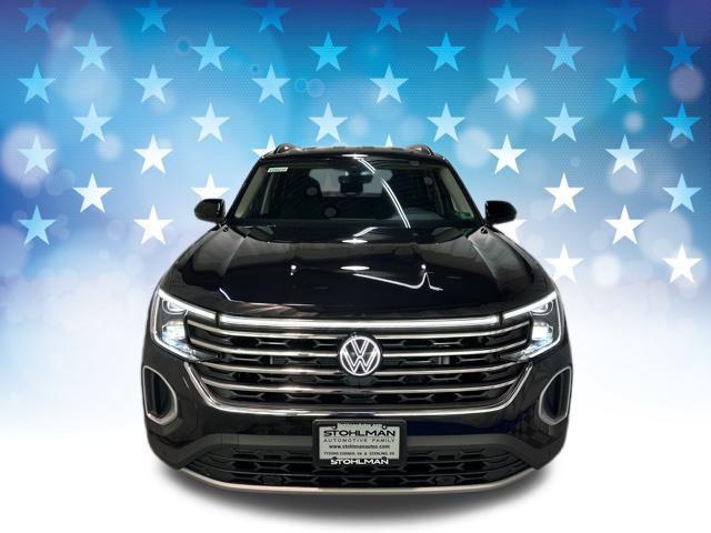 Photo of 2025 Deep Black Pearl Volkswagen Atlas