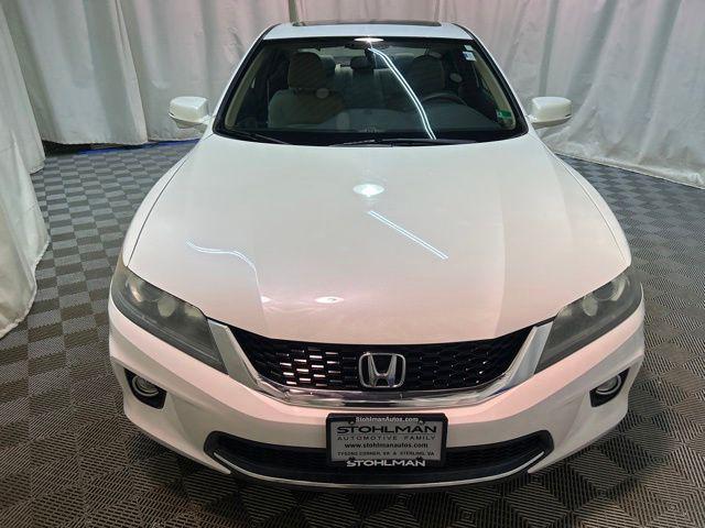 Photo of 2015 White Orchid Pearl Honda Accord