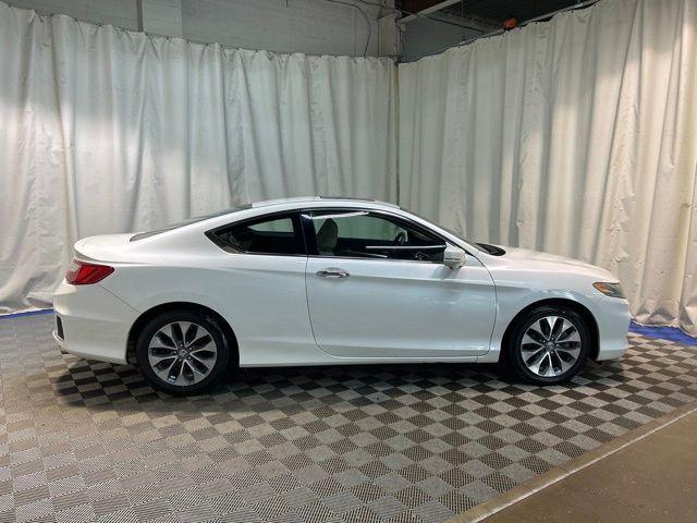 Photo of 2015 White Orchid Pearl Honda Accord