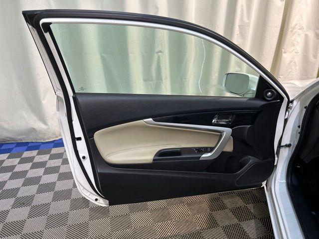 Photo of 2015 White Orchid Pearl Honda Accord