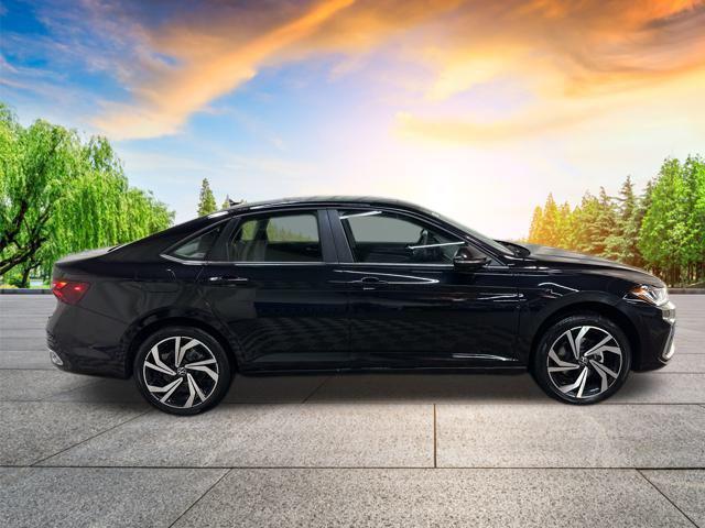 Photo of 2026 Deep Black Pearl Effect Volkswagen Jetta