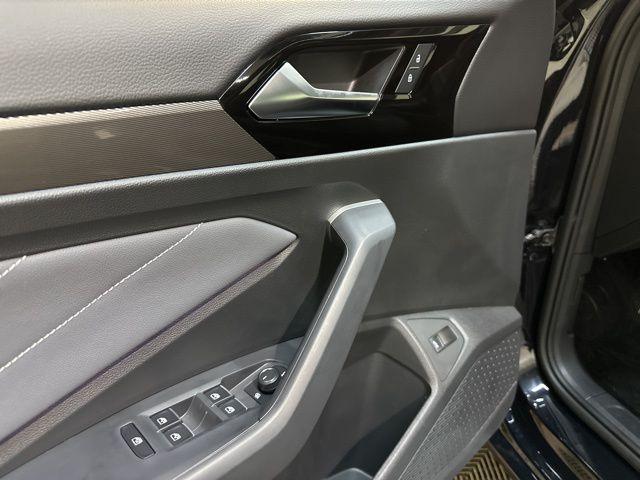 Photo of 2026 Deep Black Pearl Effect Volkswagen Jetta