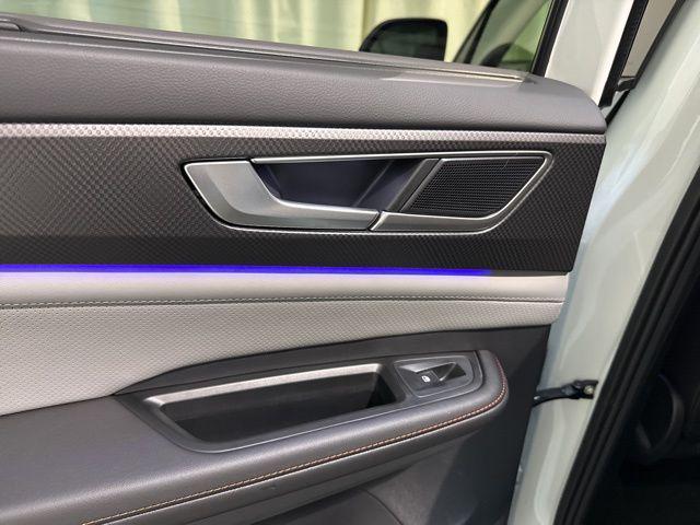 Photo of 2025 Pure White Volkswagen Atlas