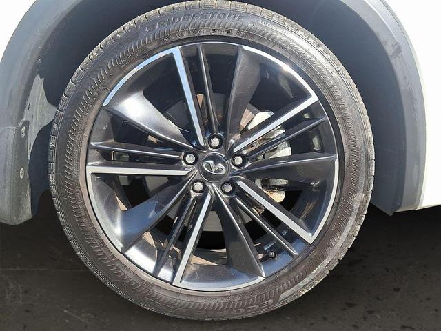 Photo of 2022 Majestic White INFINITI QX55