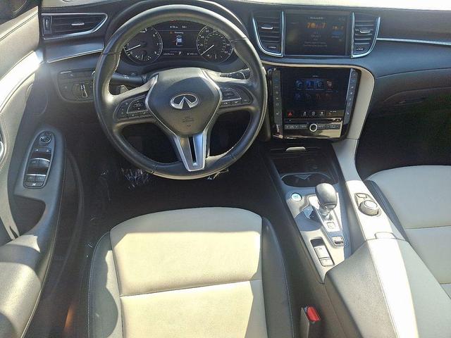 Photo of 2022 Majestic White INFINITI QX55