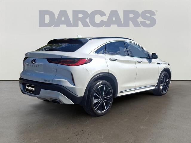 Photo of 2022 Majestic White INFINITI QX55