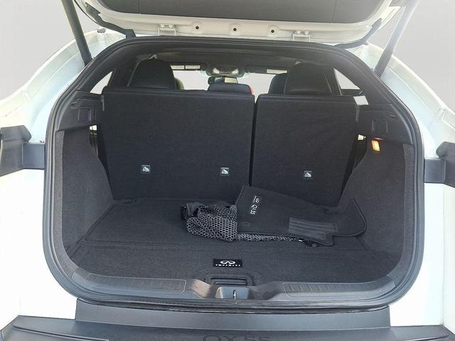 Photo of 2022 Majestic White INFINITI QX55