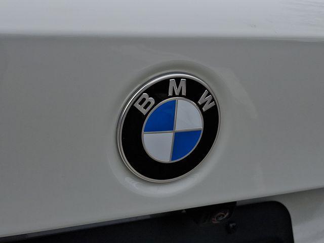 Photo of 2024 Alpine White BMW 330